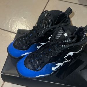 Boys Nike foamposite